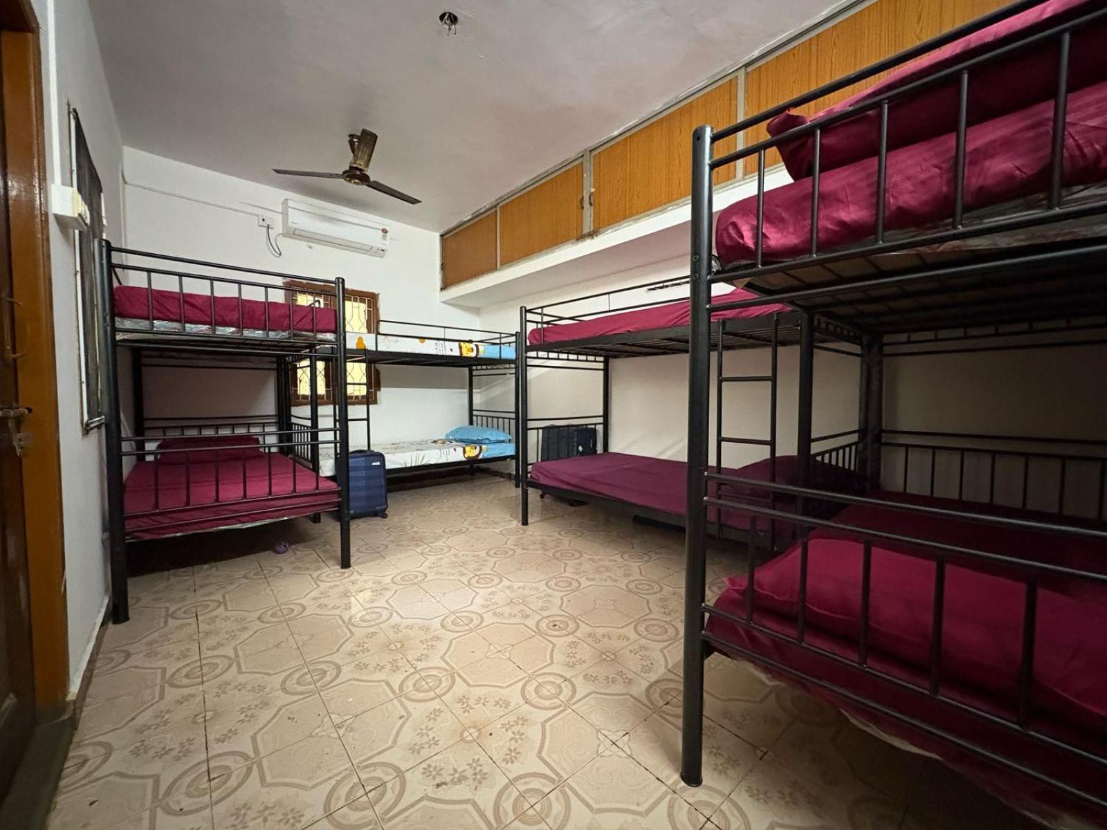 Hostel Madras Extérieur photo