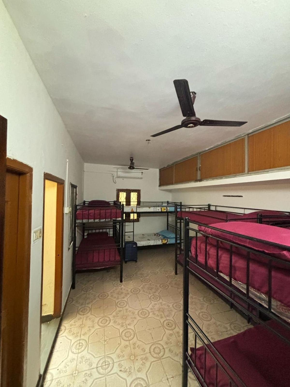 Hostel Madras Extérieur photo